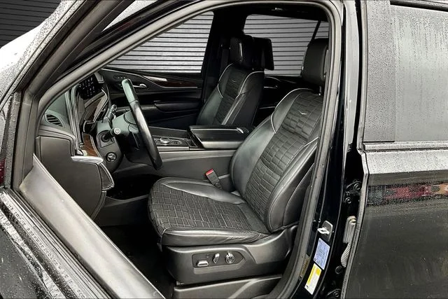 Used 2021 Black Cadillac Sport Platinum image 21