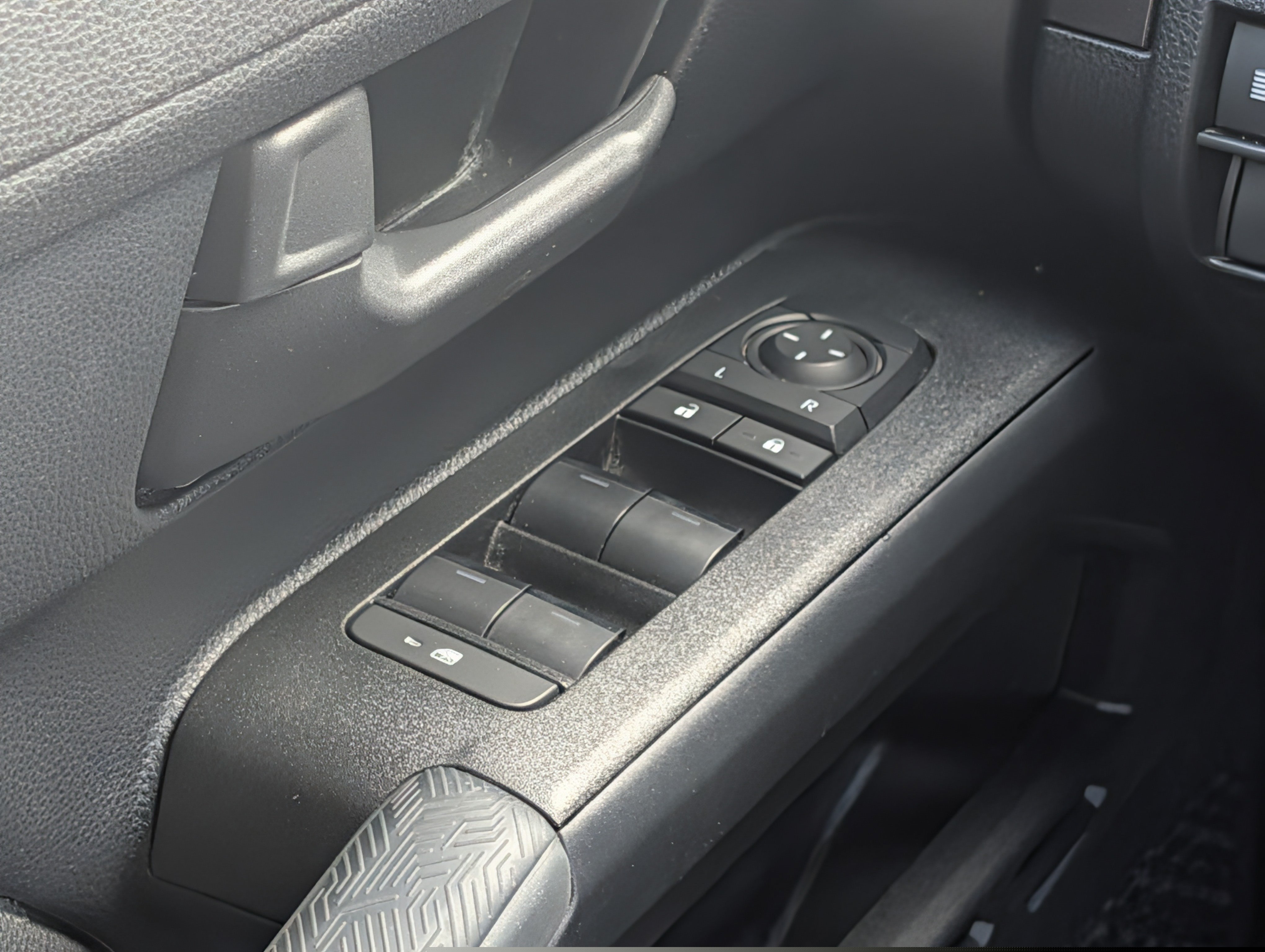 Certified Used 2025 Ice Cap Toyota SR5 image 19