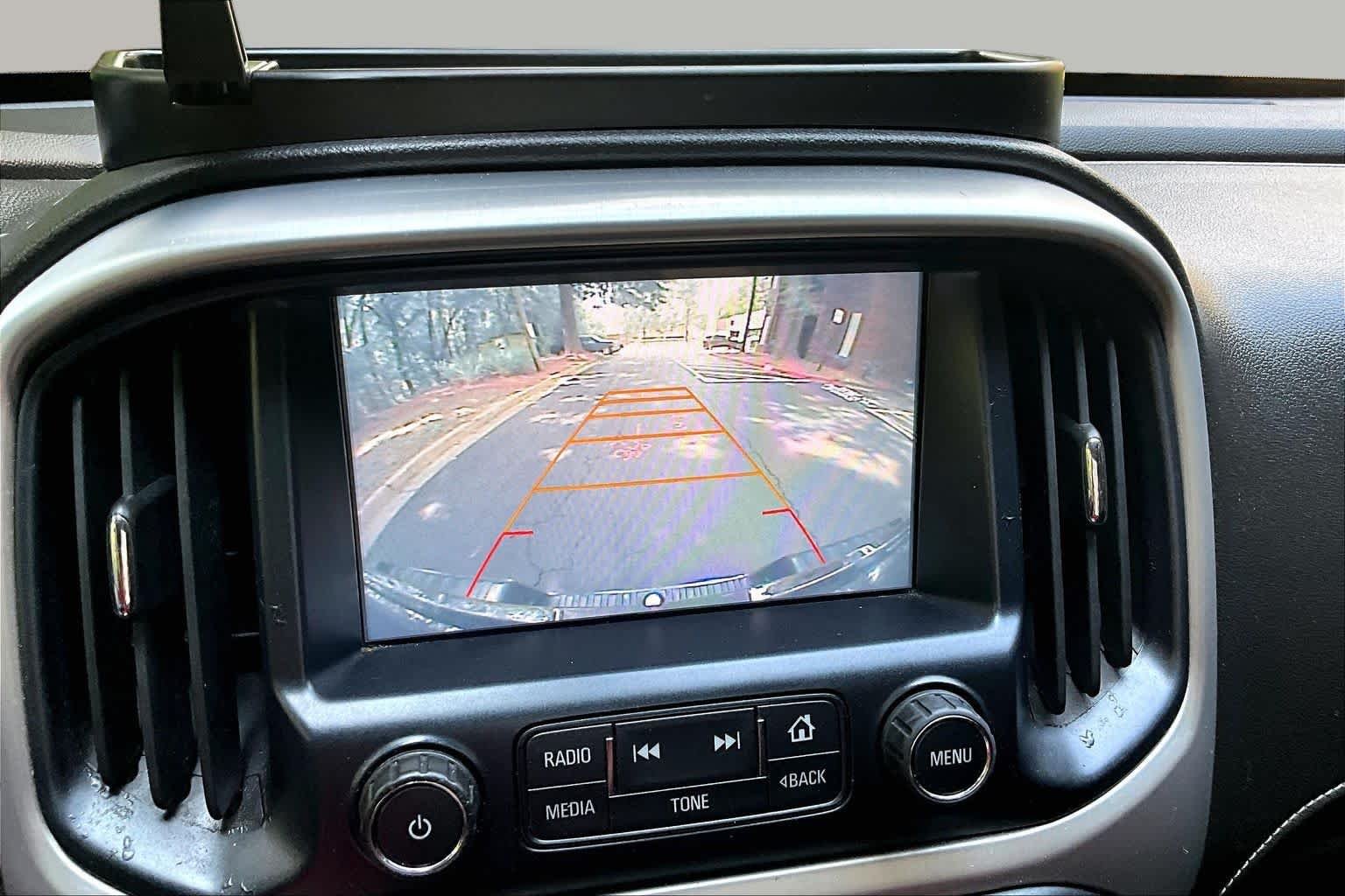 Used 2016 Cyber Gray Metallic GMC 2WD SLE image 28