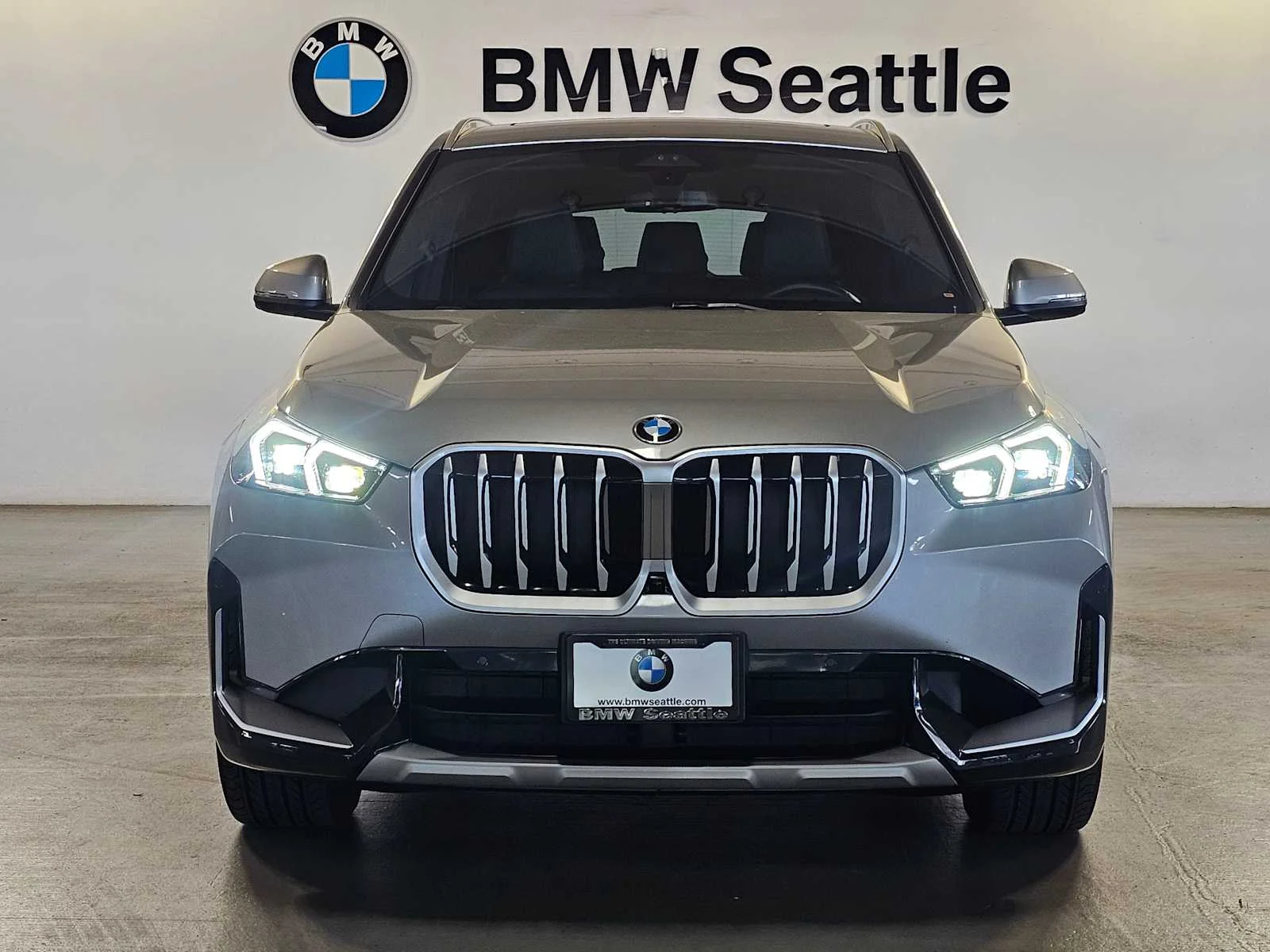 Certified Used 2025 Space Silver Metallic BMW xDrive28i image 6