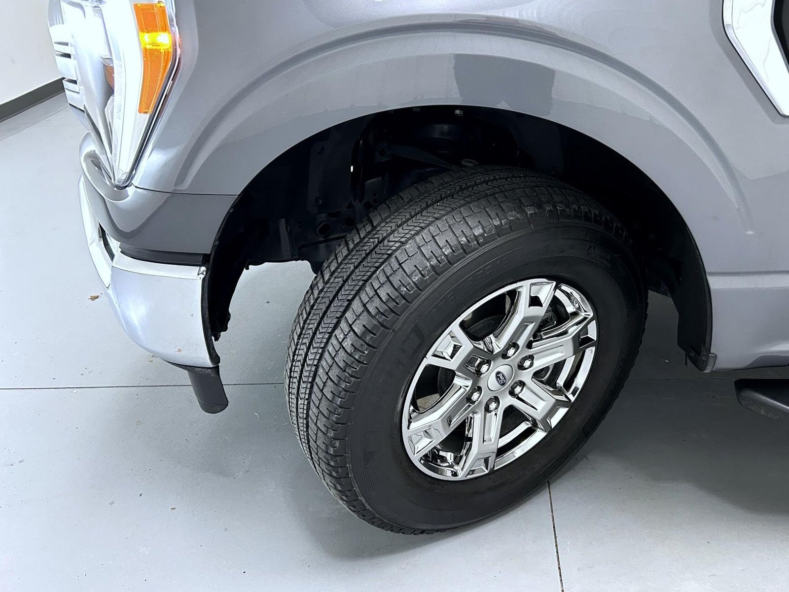 Used 2023 Gray Ford XLT image 23