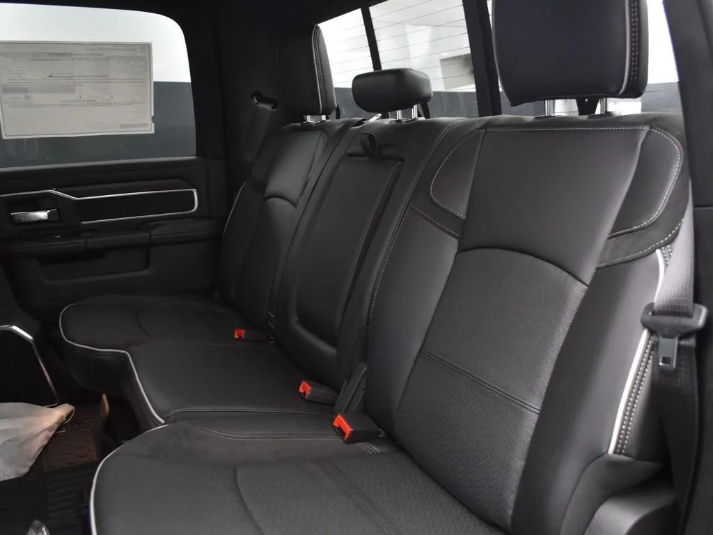New 2026 Diamond Black Crystal Pearl-Coat Exterior Paint RAM Laramie image 25