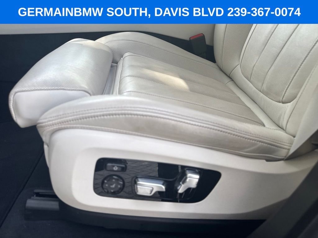 Certified Used 2022 Dark Graphite BMW xDrive45e image 19