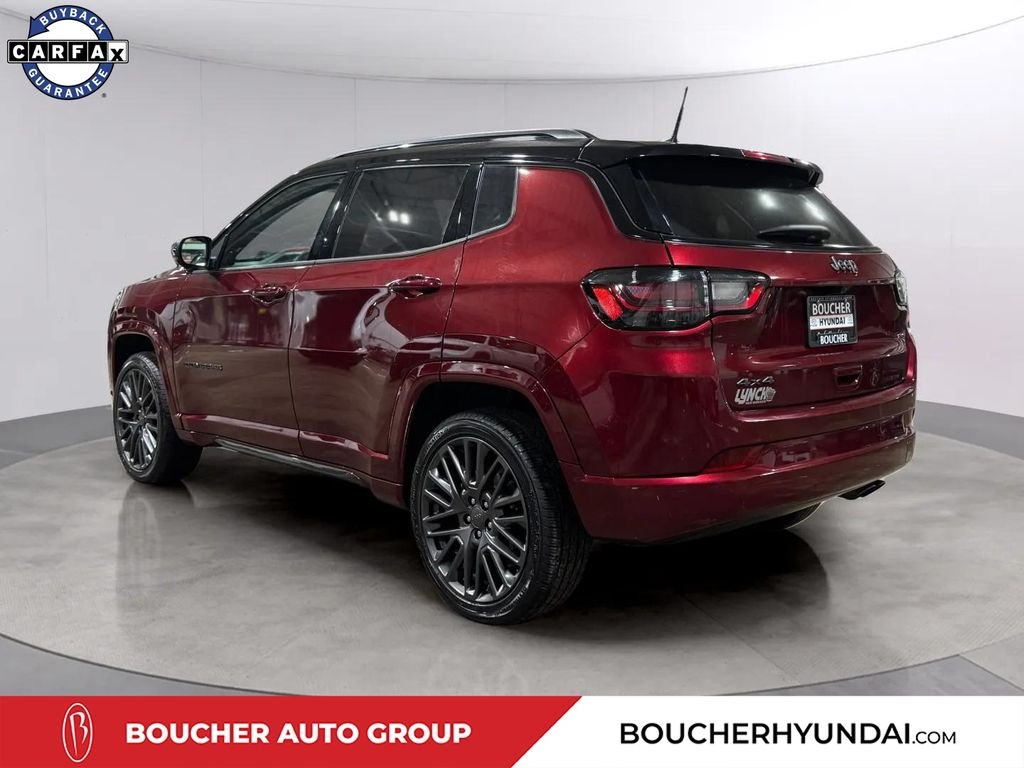 Used 2022 Velvet Red Pearlcoat Jeep Limited image 5