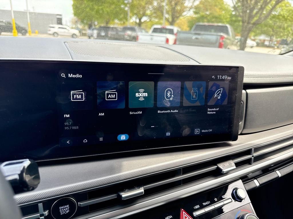 Used 2025 Red Hyundai SEL image 19