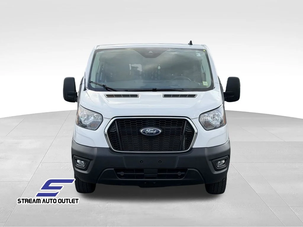 Used 2025 White Ford Base image 2