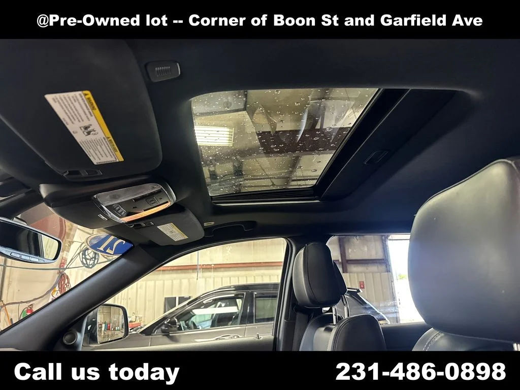 Used 2021 White Jeep Limited image 7