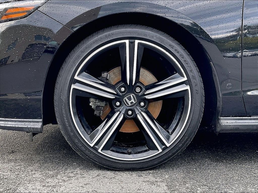 Used 2025 Black Honda Sport image 7
