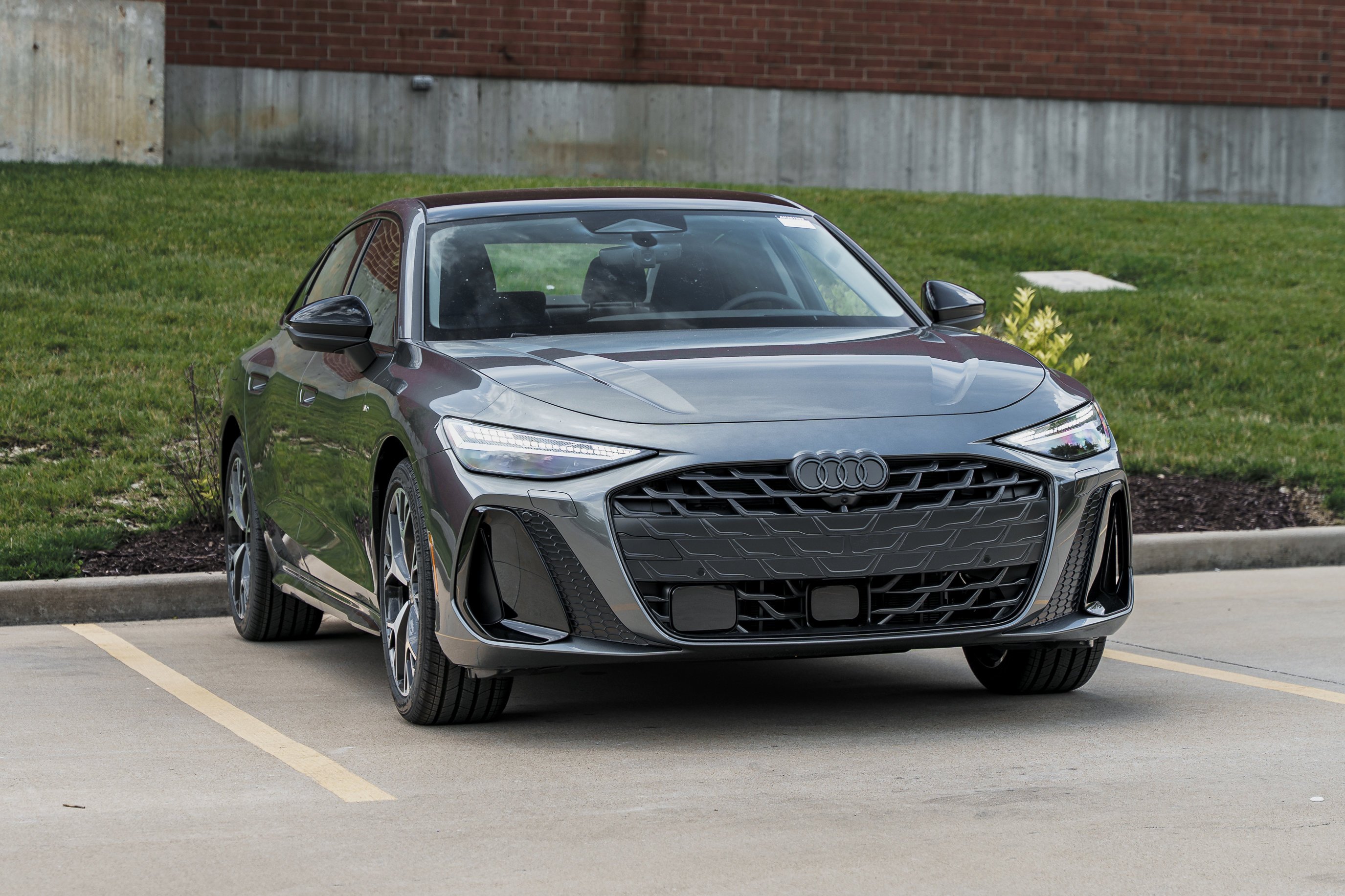 New 2026 Daytona Gray Pearl Effect Audi Premium Plus image 2