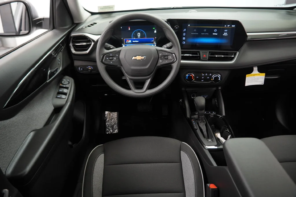New 2026 Summit White Chevrolet LS image 20
