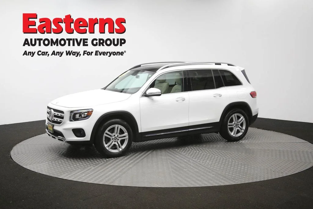 Used 2021 White Mercedes-Benz GLB 250 image 61
