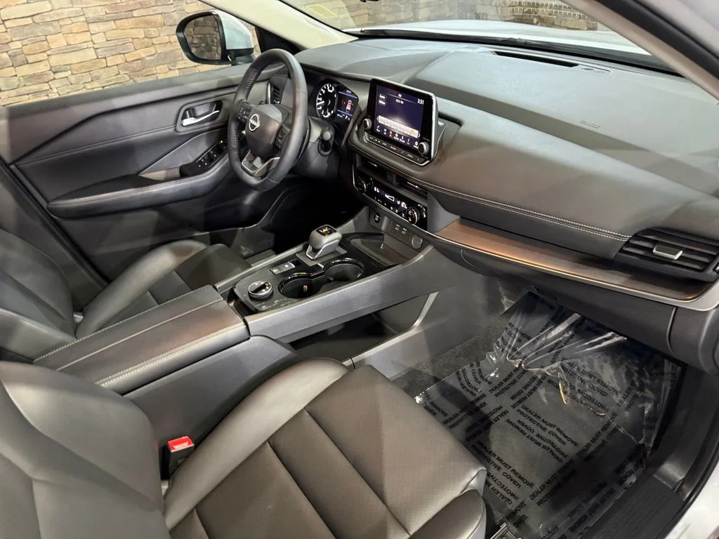 Certified Used 2025 Brilliant Silver Metallic Nissan SV image 30