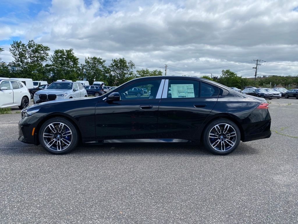New 2027 Black Sapphire Metallic BMW 530i xDrive image 4