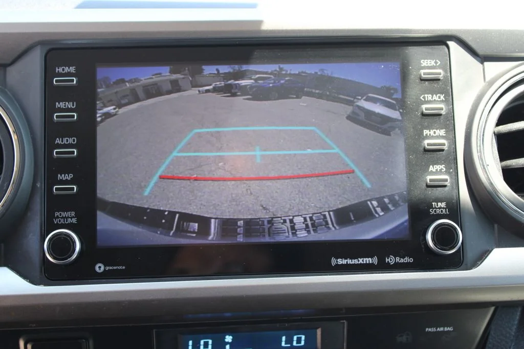 Used 2022 White Toyota SR5 image 19
