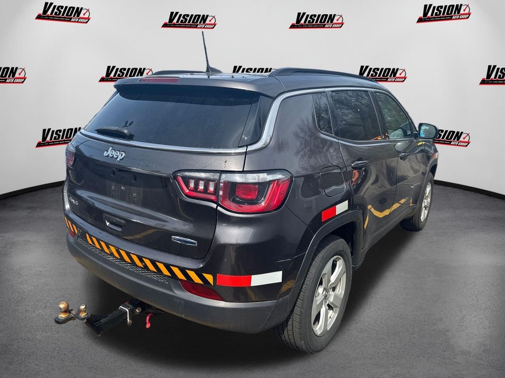 Used 2019 Gray Jeep Latitude image 30