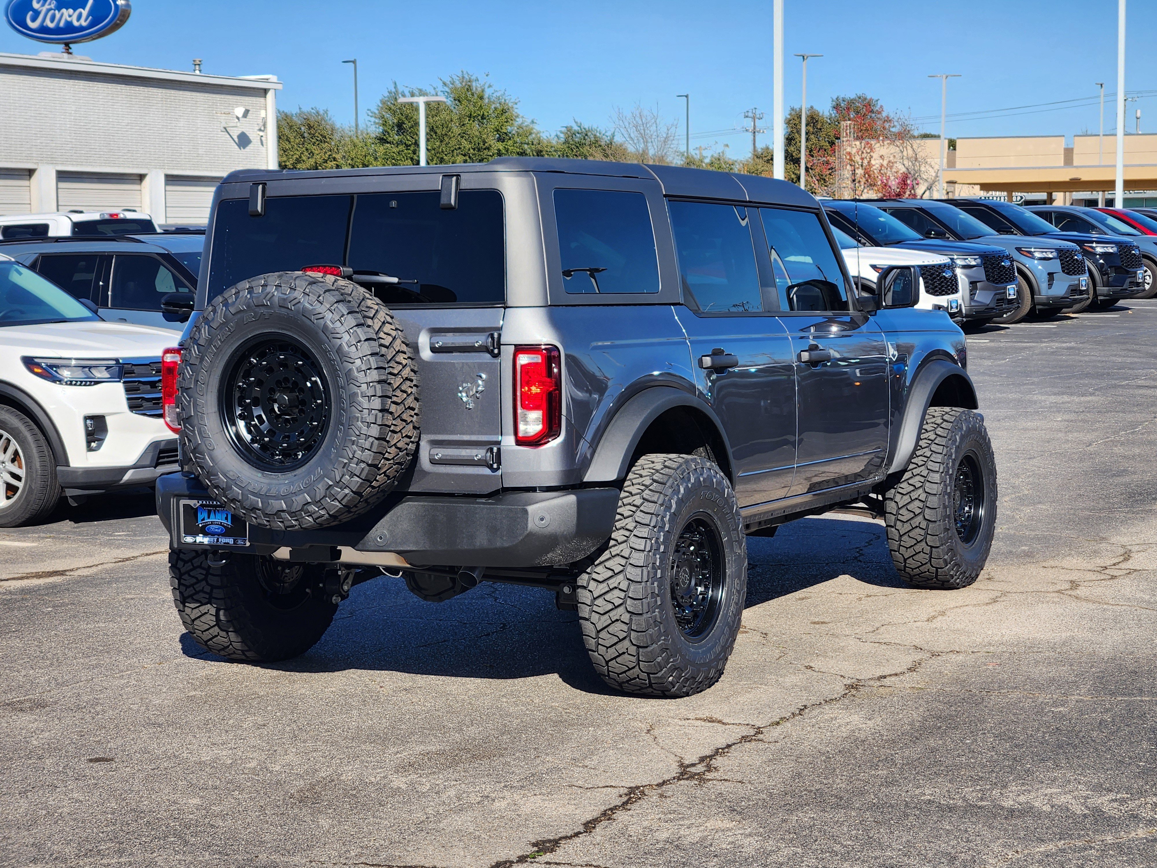 New 2025 Carbonized Gray Metallic Ford Big Bend image 4