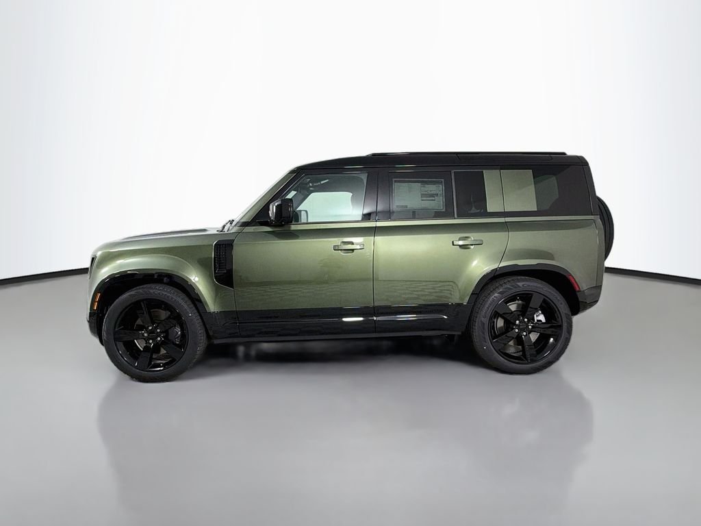 New 2026 Woolstone Green Land Rover X-Dynamic SE image 8