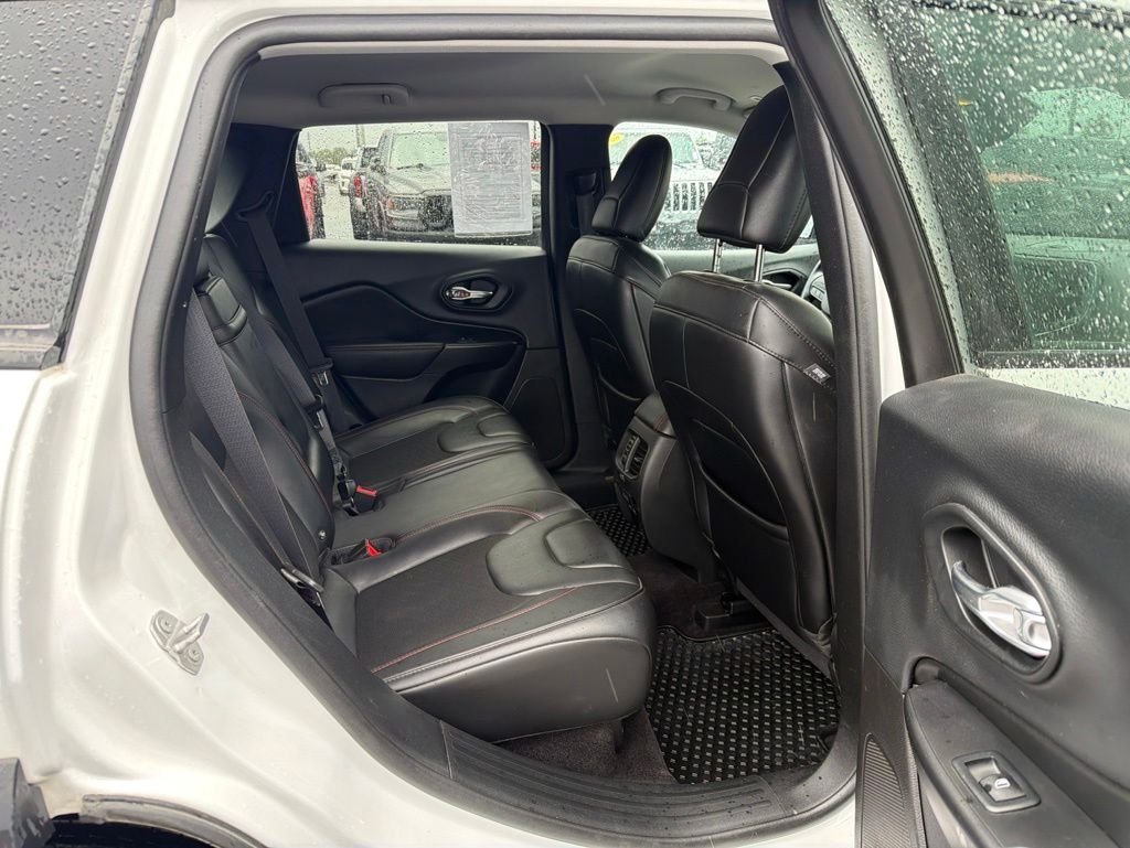 Certified Used 2019 White Jeep Trailhawk image 19