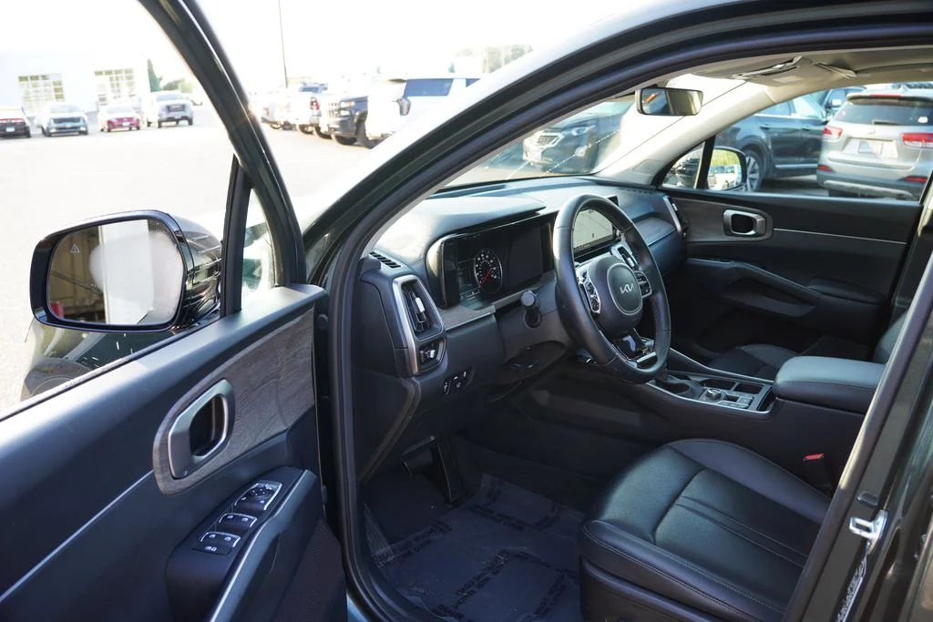Used 2023 Aruba Green Kia X-Line EX image 14