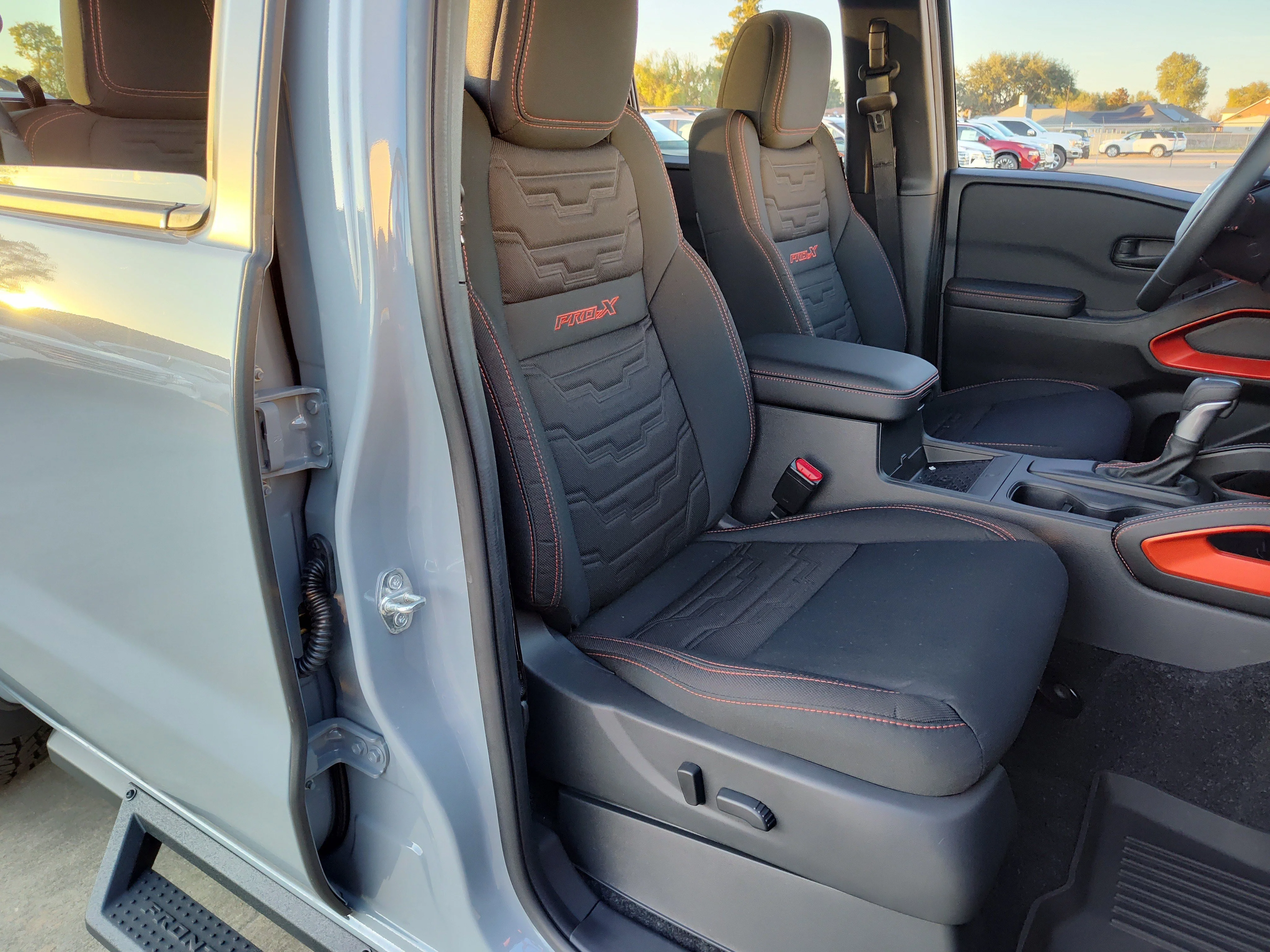 2026 Nissan Frontier PRO-X - Photo 12