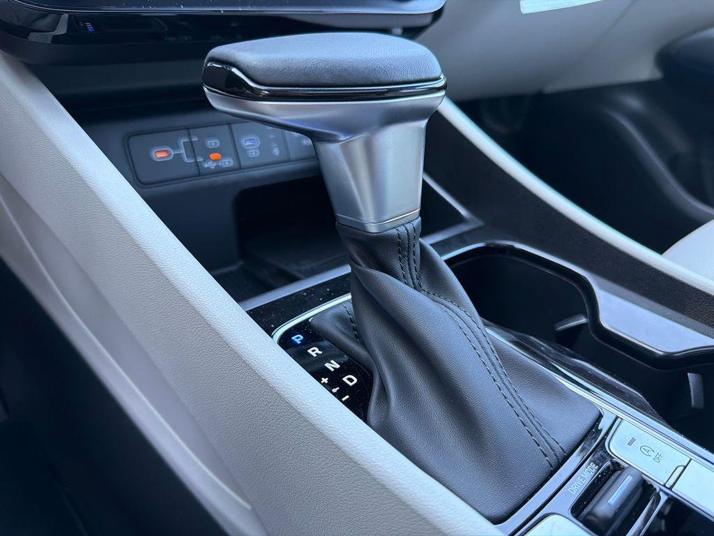 New 2026 Gray Hyundai SEL Premium FWD image 32