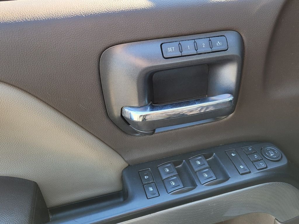 Used 2018 Gray Chevrolet LTZ image 25