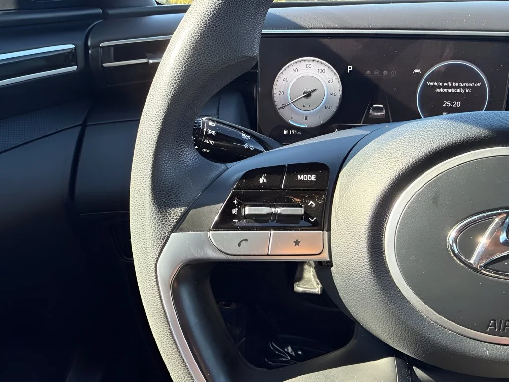 Used 2022 Gray Hyundai SEL image 14