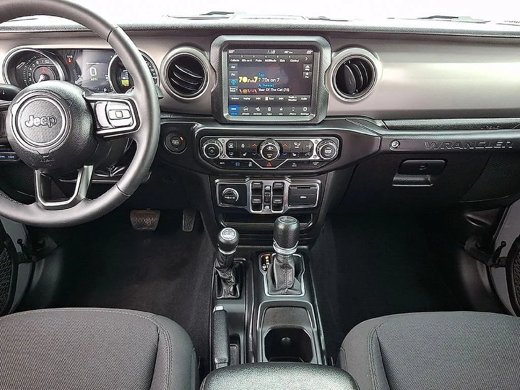 Used 2023 Gray Jeep 4x4 image 18