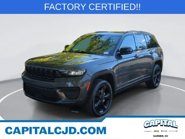 Used 2024 Gray Jeep Altitude X image 1