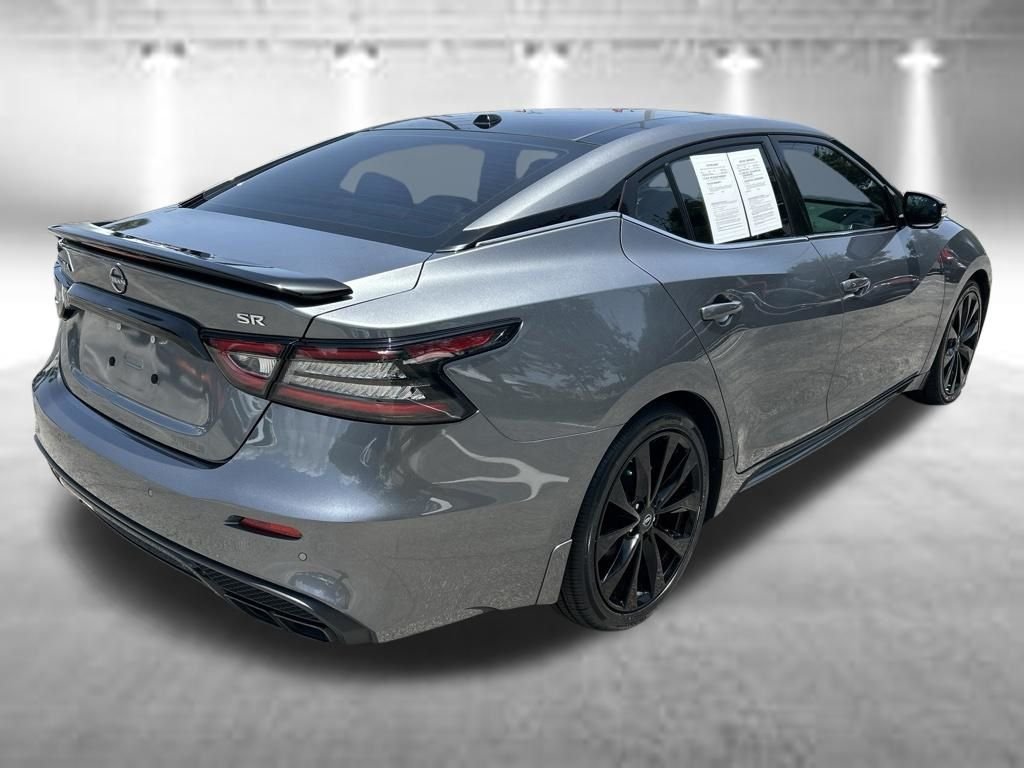Used 2023 Gray Nissan SR image 9