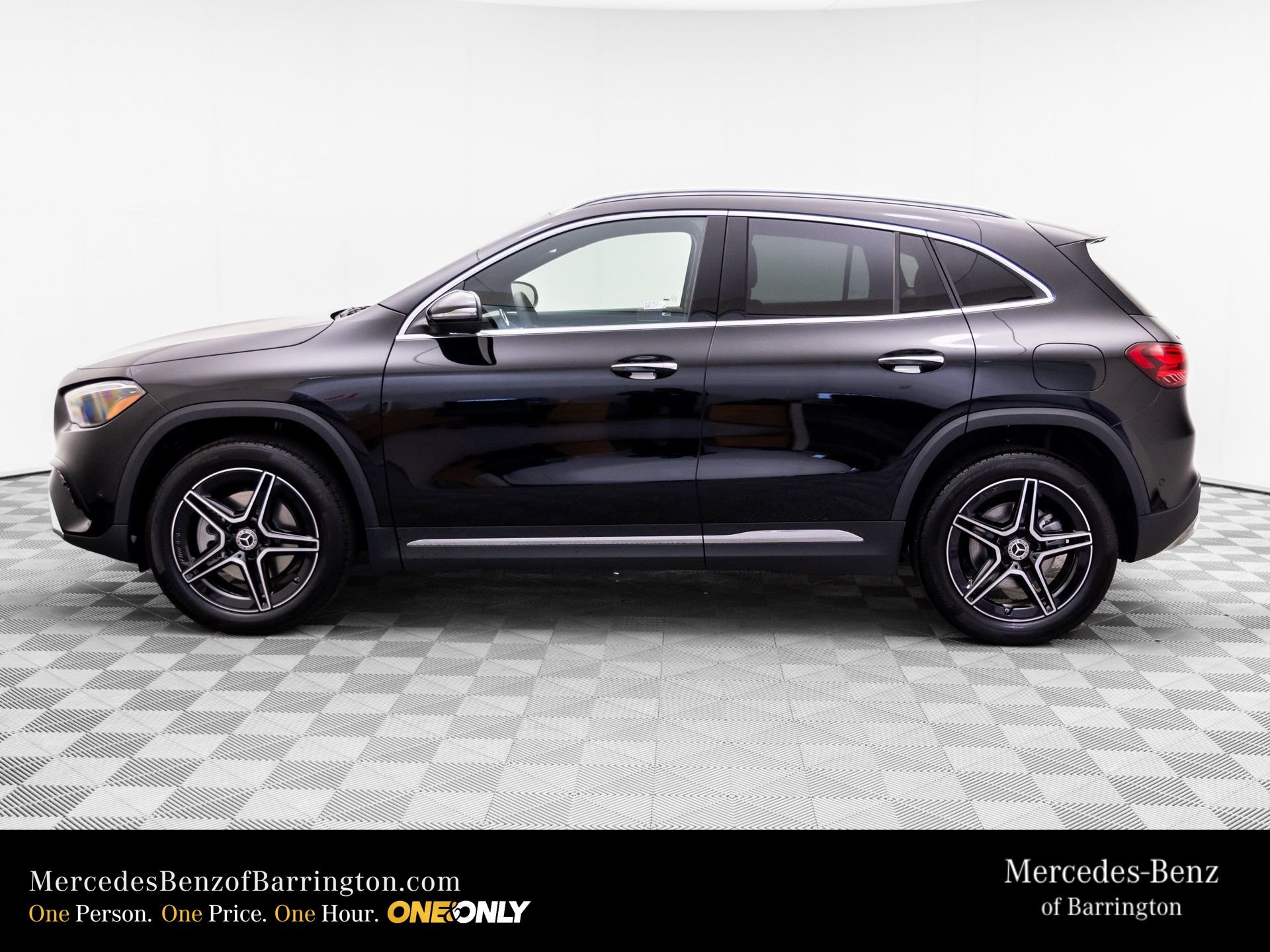 New 2026 Night Black Mercedes-Benz GLA 250 image 2