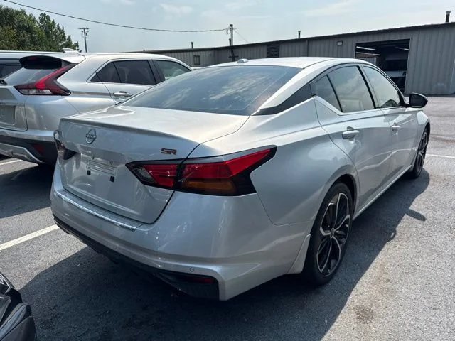Used 2023 Silver Nissan 2.5 SR image 2