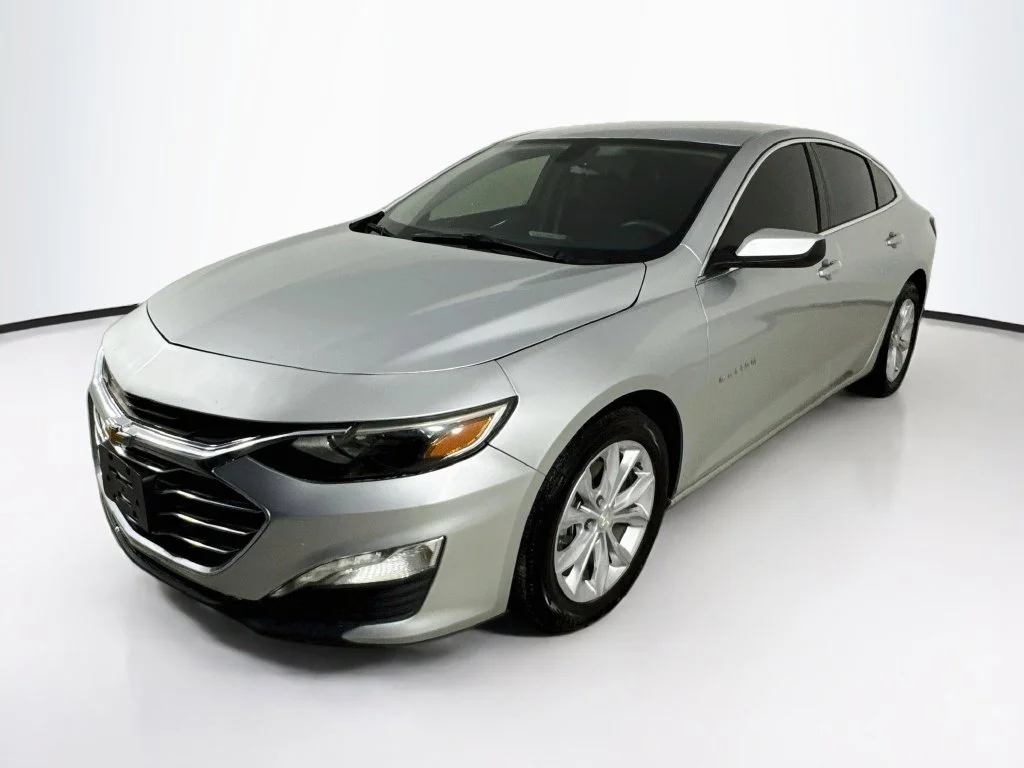 Used 2022 Silver Chevrolet LT image 3
