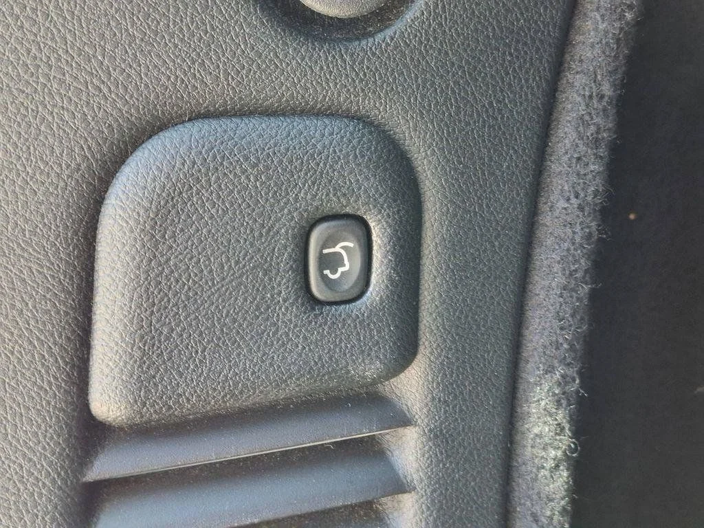 Used 2018 White Dodge GT image 10