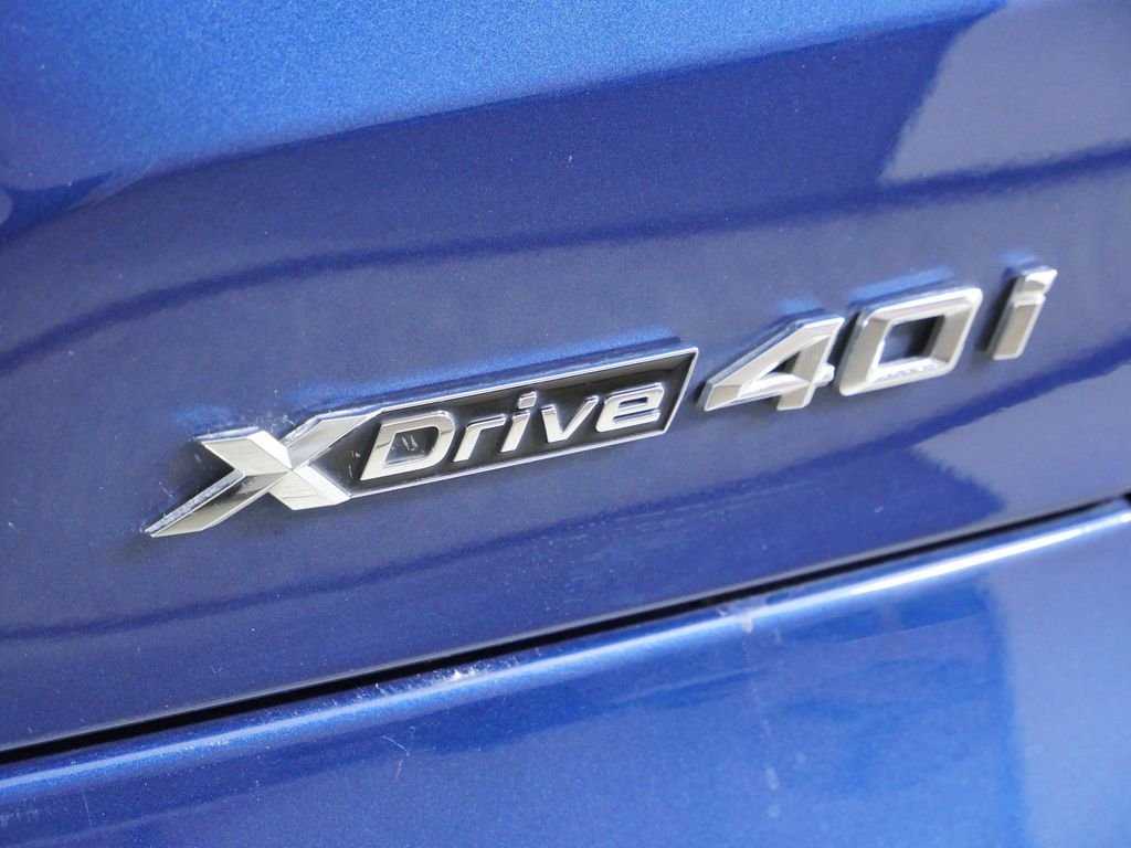 Used 2021 Phytonic Blue Metallic BMW xDrive40i image 13