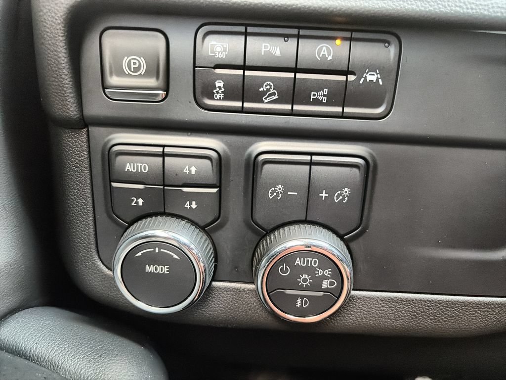 2025 Chevrolet Tahoe Z71 - Photo 18