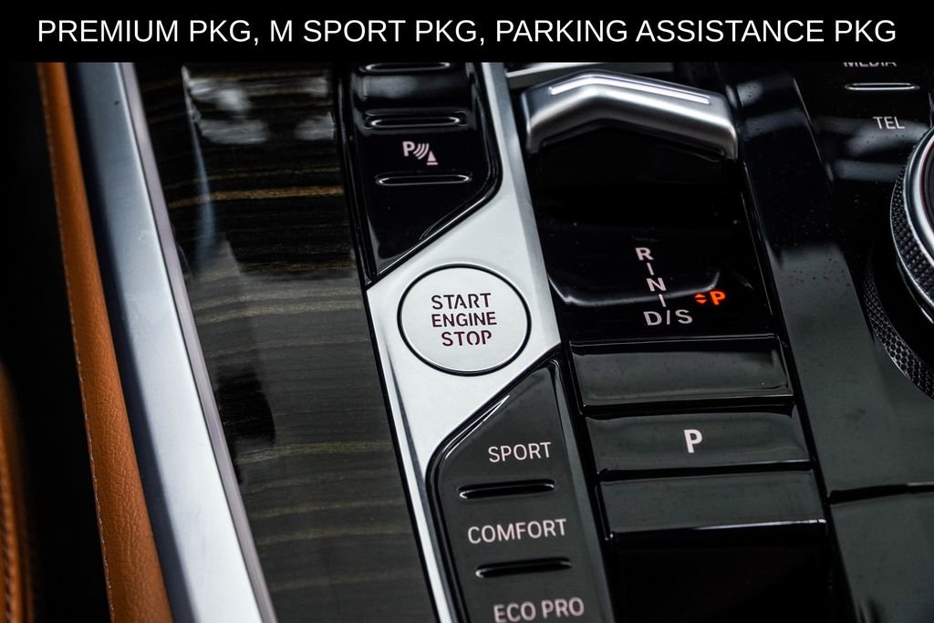 Used 2024 White BMW sDrive40i image 21
