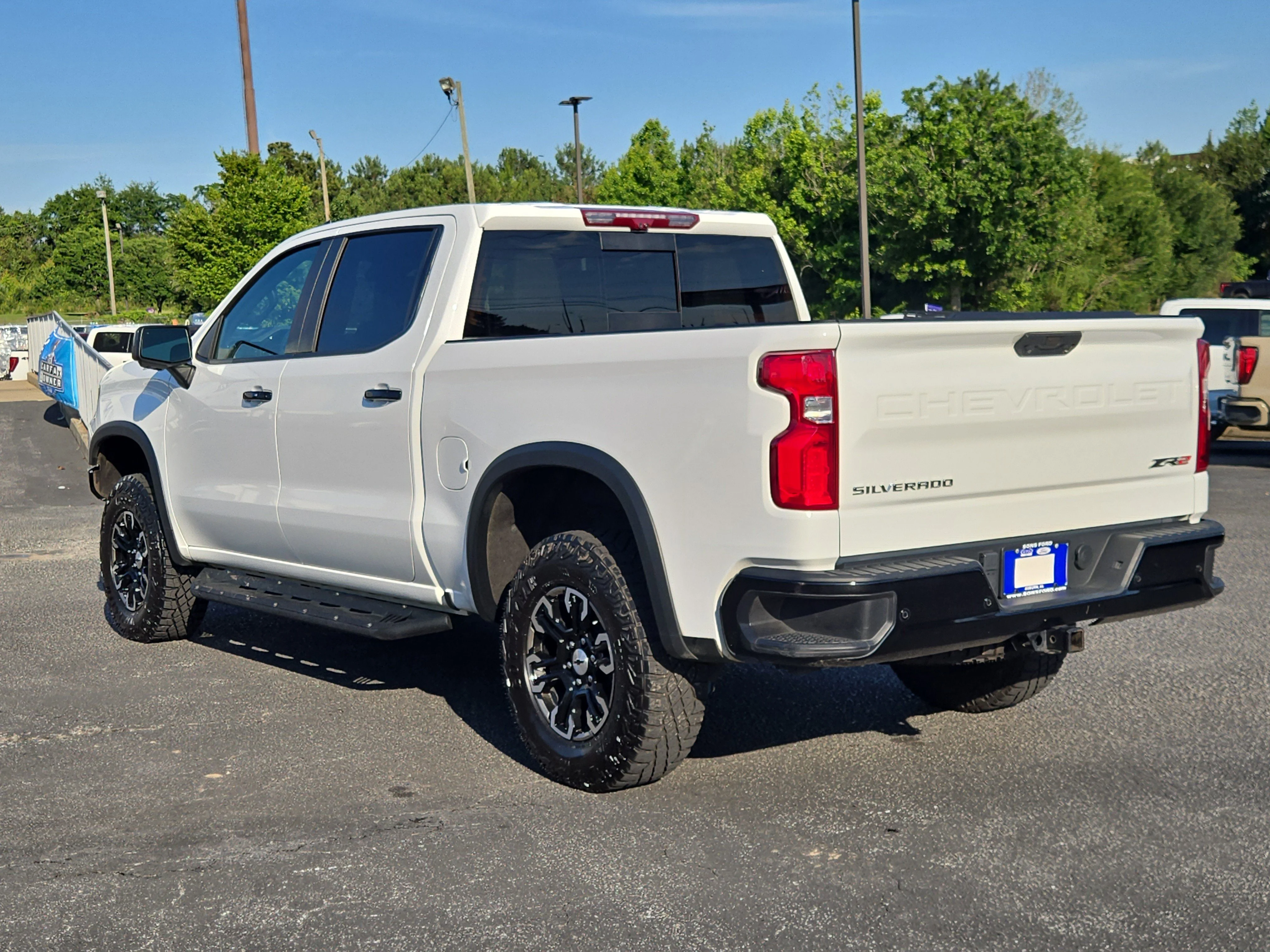 Used 2024 Summit White Chevrolet ZR2 image 8