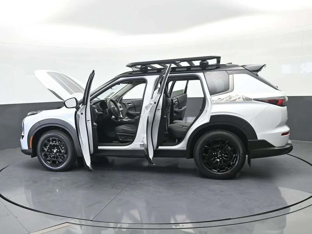 New 2026 White Mitsubishi Trail Edition image 82