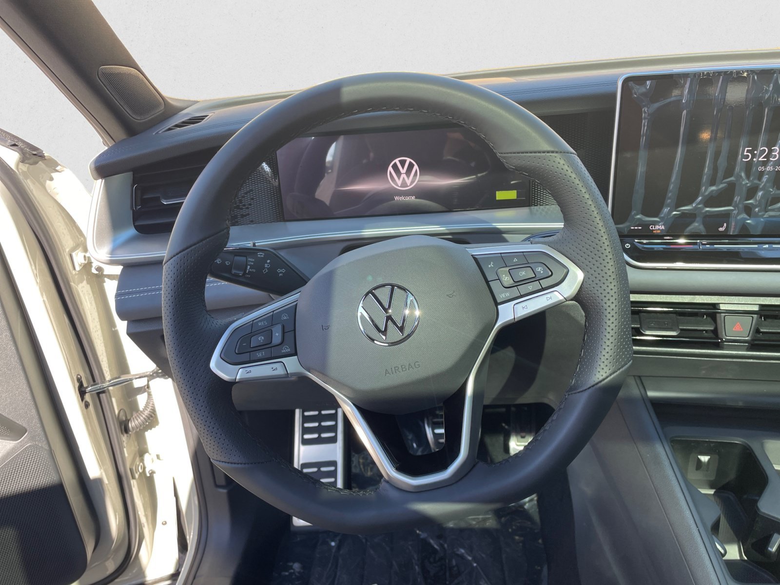 New 2026 Sandstone Volkswagen SE R-Line Black image 12