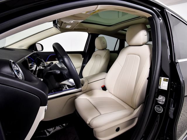 Certified Used 2025 Black Mercedes-Benz GLA 250 image 4
