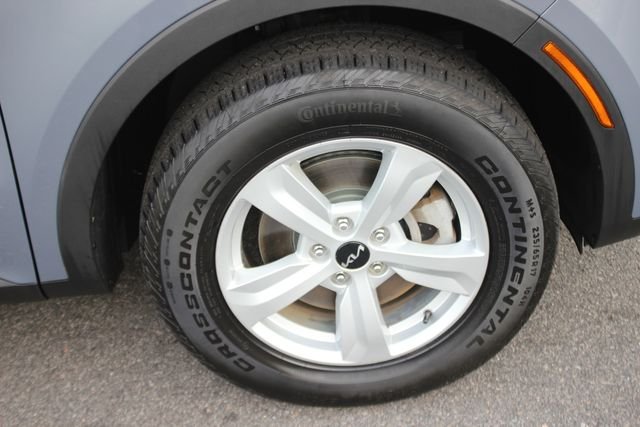 Used 2023 Silver Kia LX image 36