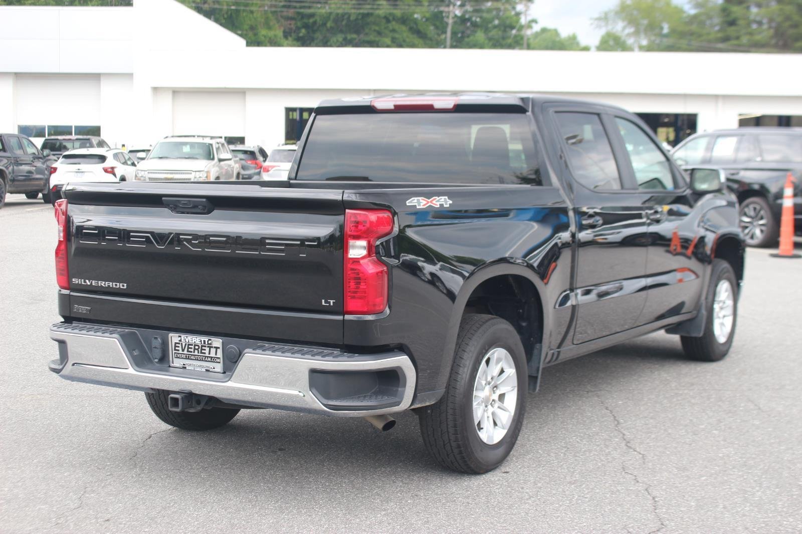 Used 2025 Black Chevrolet LT image 7