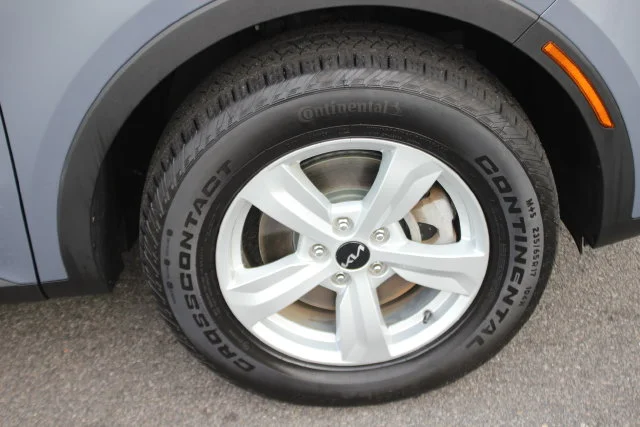 Used 2023 Silver Kia LX image 36