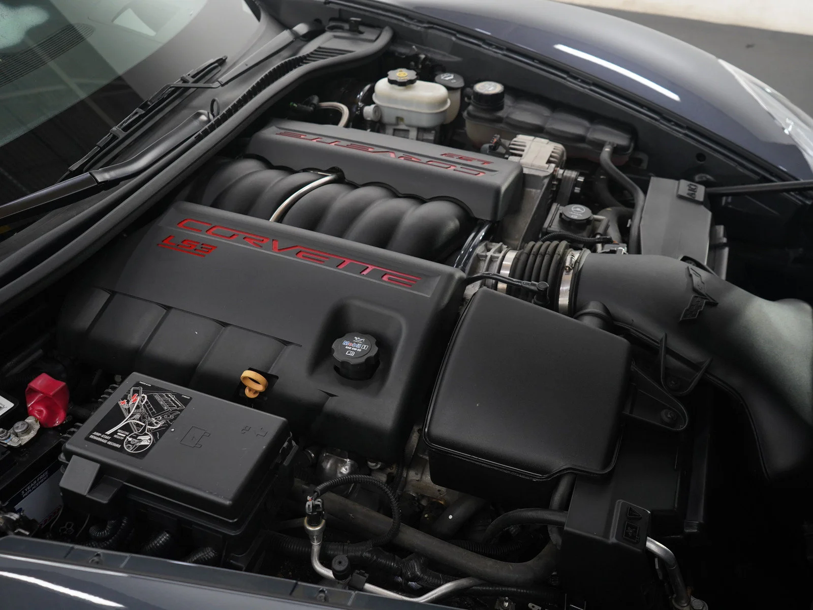 Used 2010 Cyber Gray Metallic Chevrolet Grand Sport image 29