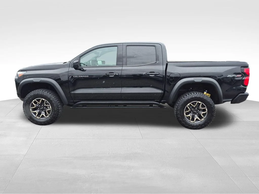 Used 2024 Black Chevrolet ZR2 image 3