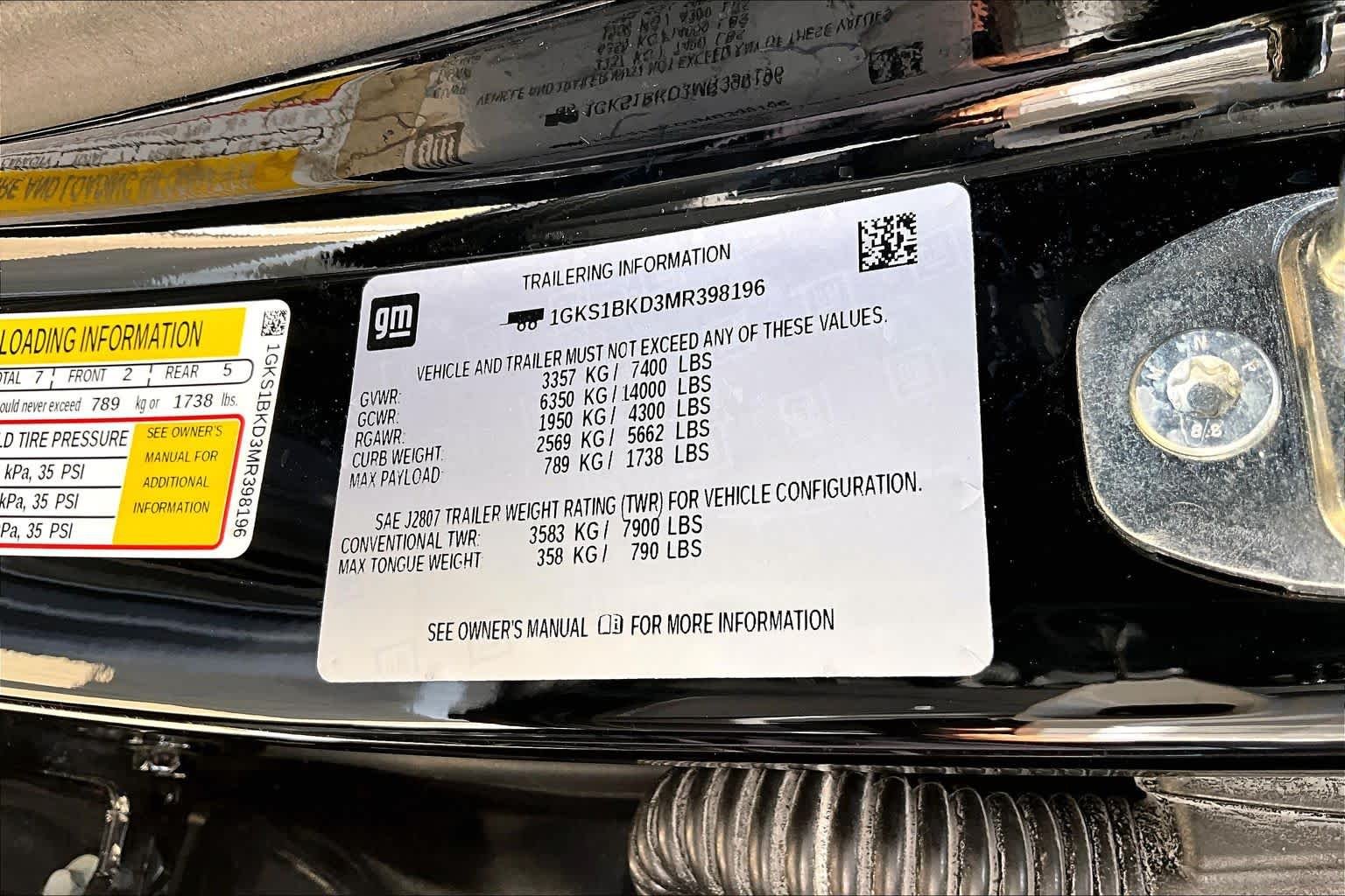 Used 2021 Onyx Black GMC SLT image 37