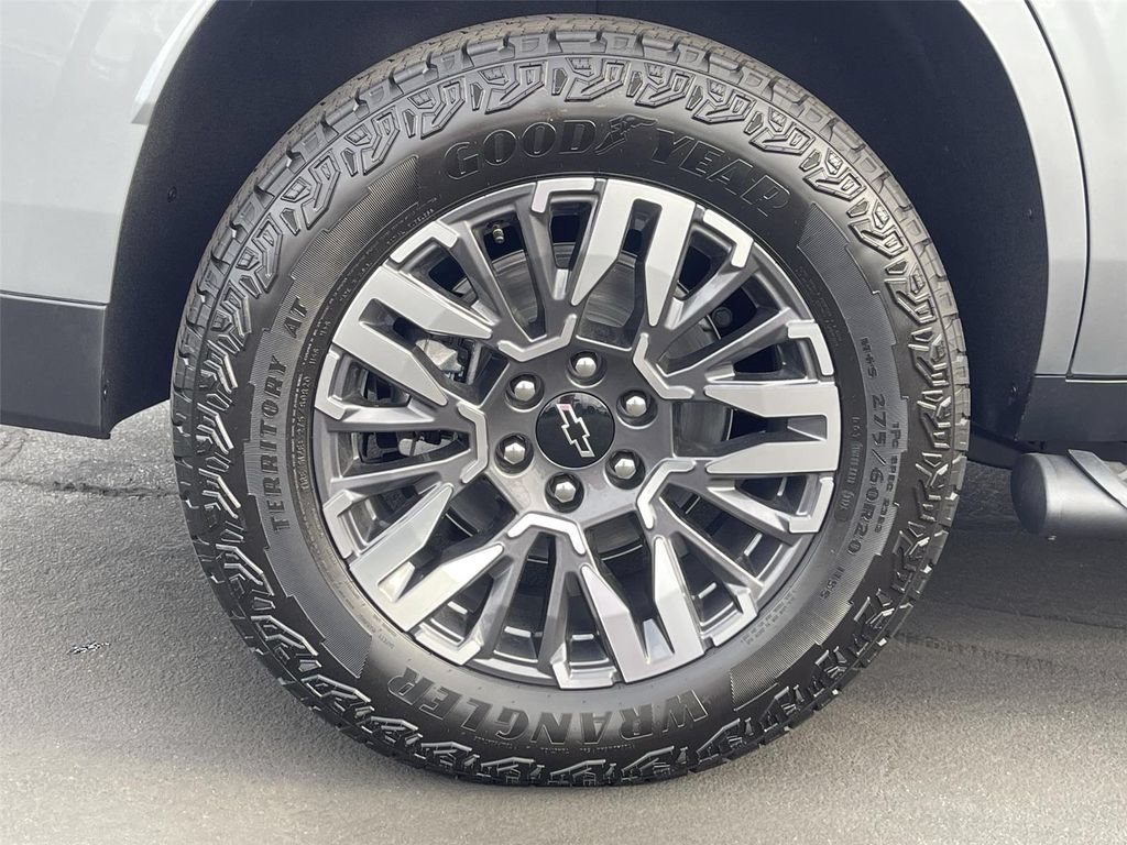 New 2026 Sterling Gray Metallic Chevrolet Z71 image 38