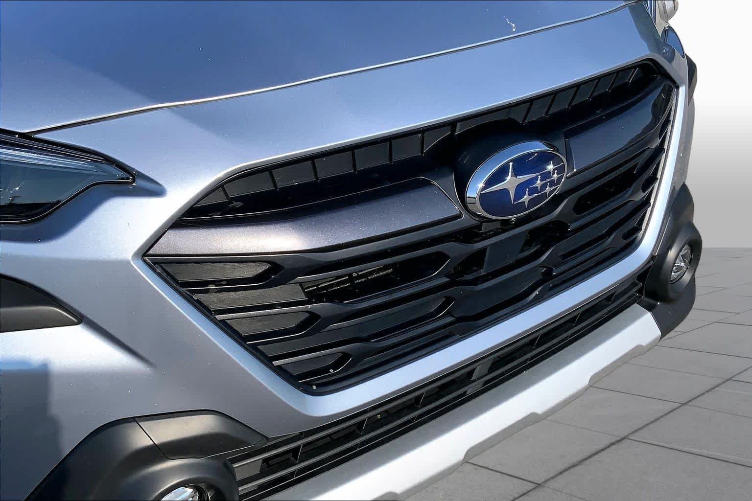 Used 2024 Ice Silver Metallic Subaru Touring image 29
