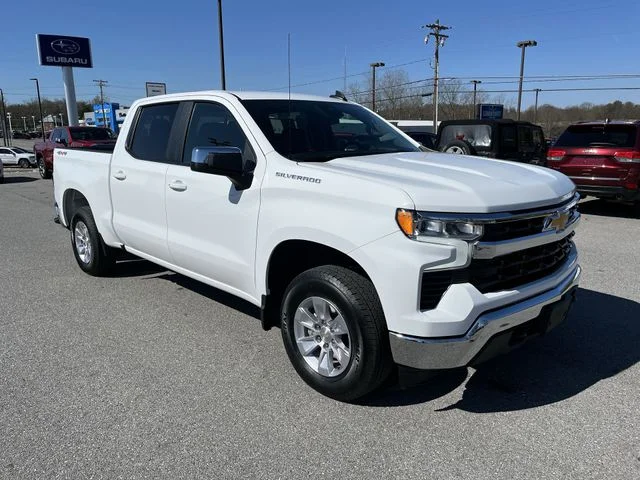 Used 2026 Summit White Chevrolet LT image 11